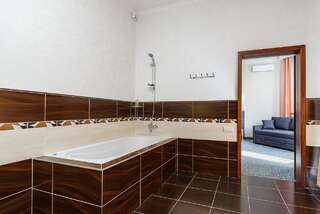 Гостевой дом Villa Bonda Одесса Классический четырехместный номер-6