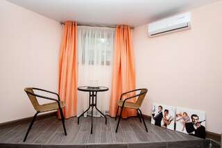 Гостевой дом Villa Bonda Одесса Cемейный номер с собственной ванной комнатой-14